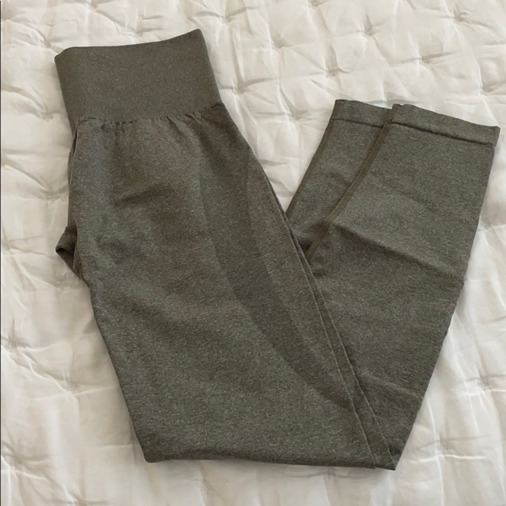 LN NVGTN green leggings